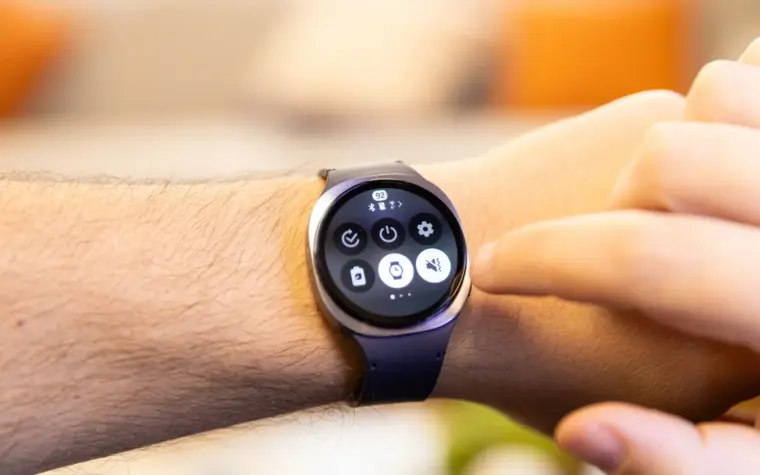 Samsung Galaxy Watch 8 tem preço histórico de R$ 1.259 no Pix