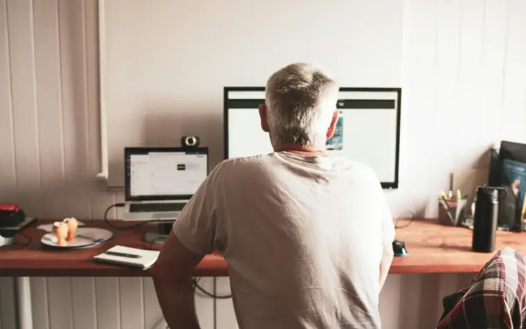 IA está encurtando carreiras de profissionais experientes