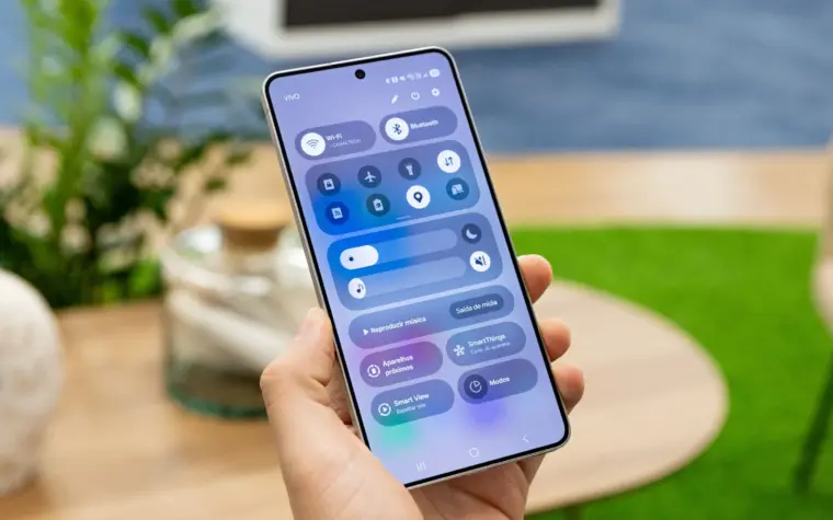 Samsung lança celular ultra fino de 512 GB com preço baixo