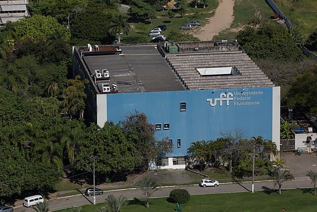 UFF oferece 20 vagas em especialização gratuita a distância