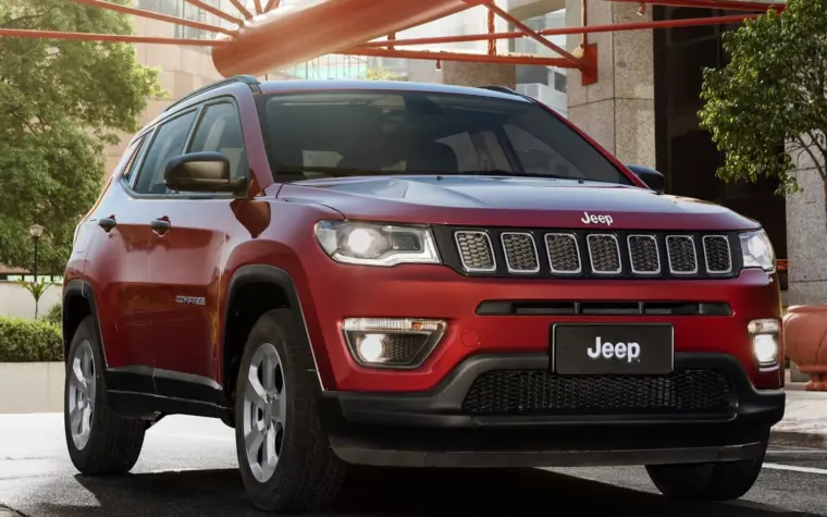 Jeep Compass usado tem preço similar a Mobi zero quilômetros