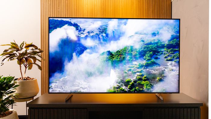 Samsung lança combo de cinema com TV QLED 55” e soundbar por R$ 3 mil