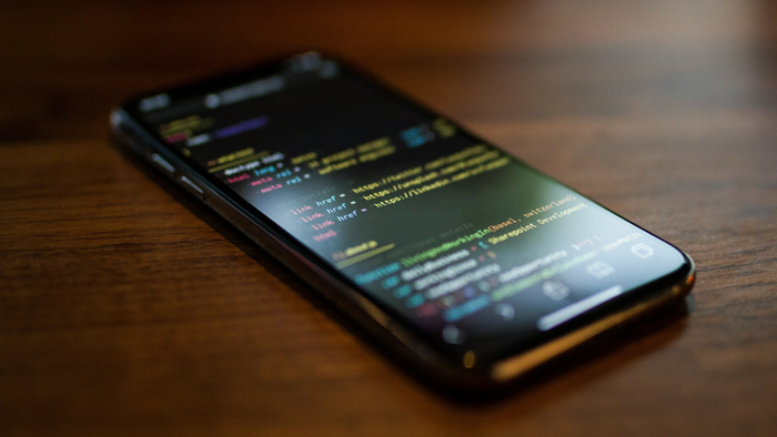 Sinais de celular hackeado e o que fazer a seguir