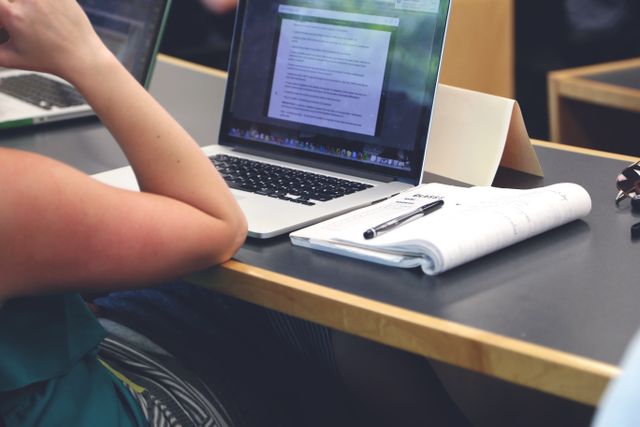Curso gratuito a distância em administração pública com inscrições abertas